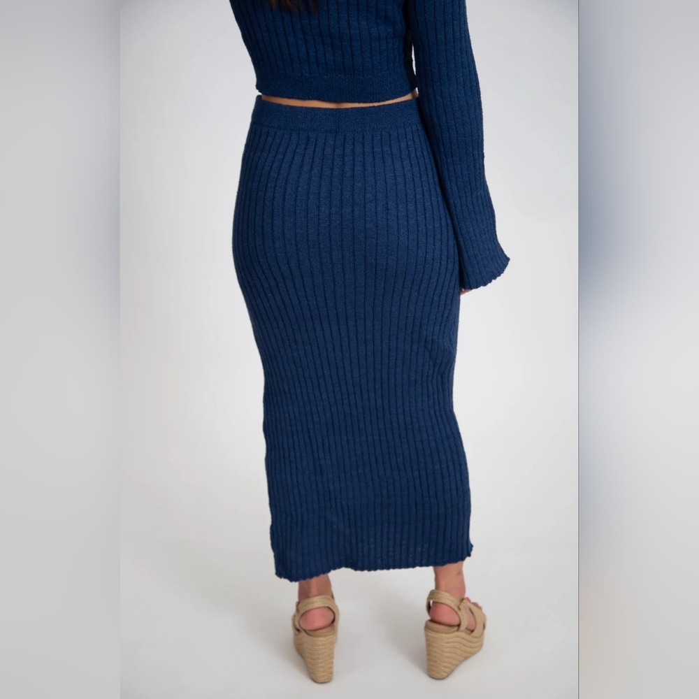 Chic Navy Ribbed Knit Skirt Set - Picture 4 of 5